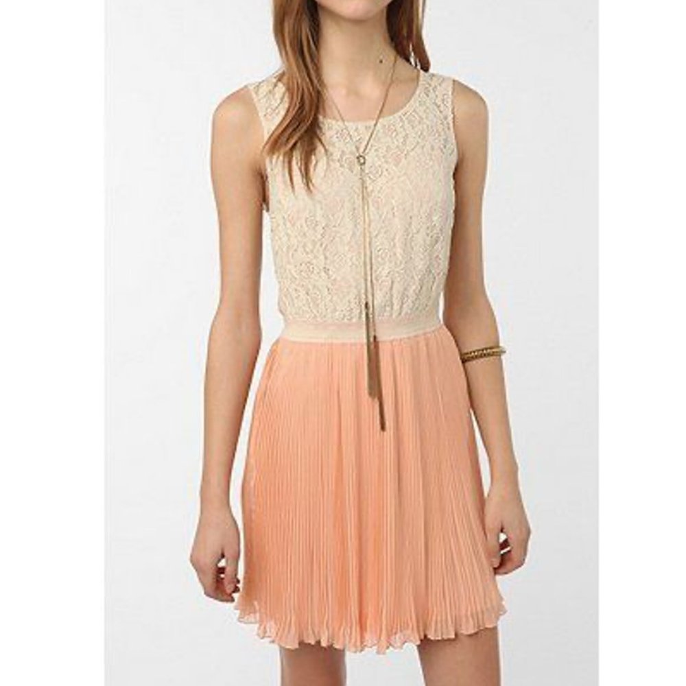 UO Lace and Chiffon Dress in Cream and Light Pink